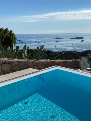 Villa con vista da sogno e piscina privata